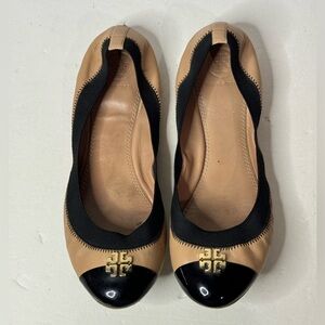 Tory Burch Flat Slip on Leather Shoes/Black and Beige Size 8.5